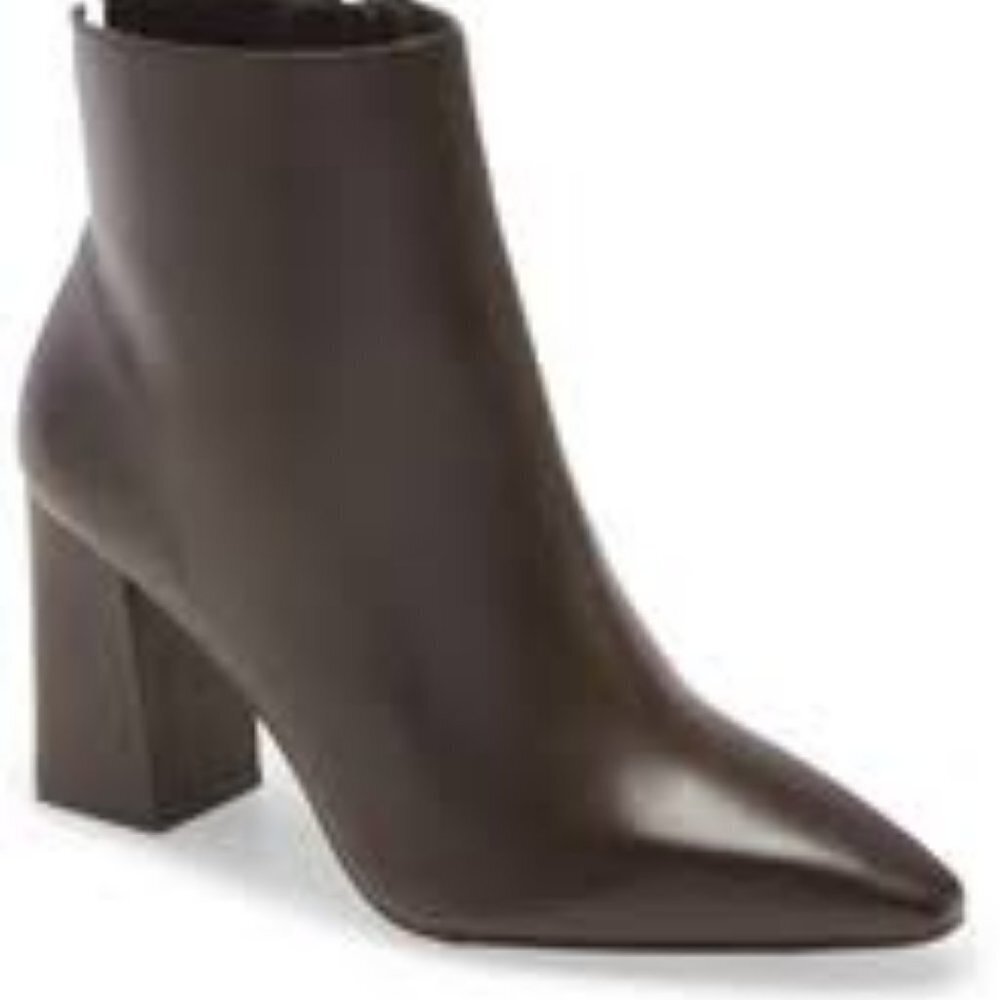 VINCE CAMUTO Cammen Pointed Toe Bootie sz …